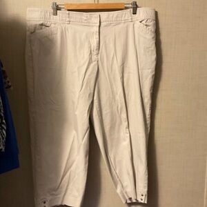 Counterparts Women's Elegant White Capris